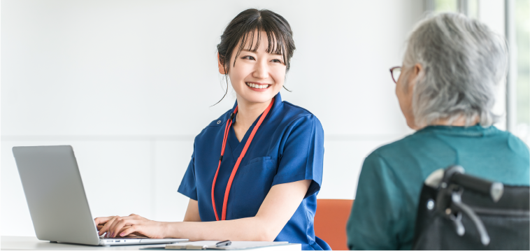 サポートする女性と患者